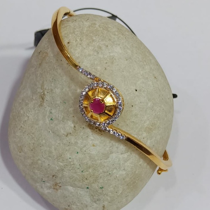 Diamond kada