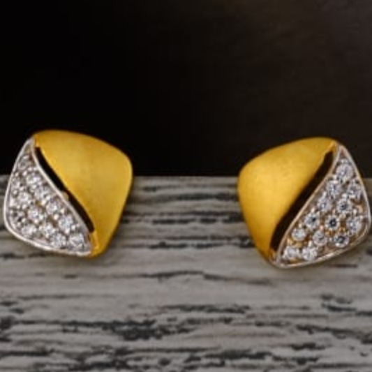 22 carat gold ladies earrings RH-LE983