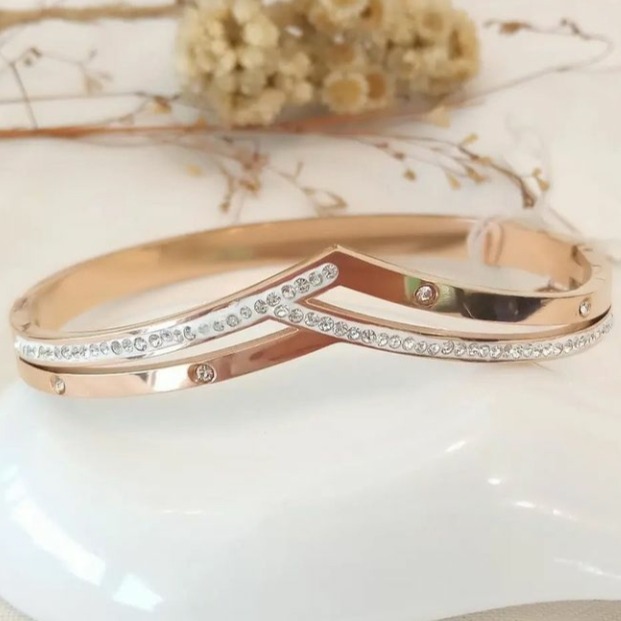 20k rose gold daily wear CZ bracelet rh-lb908