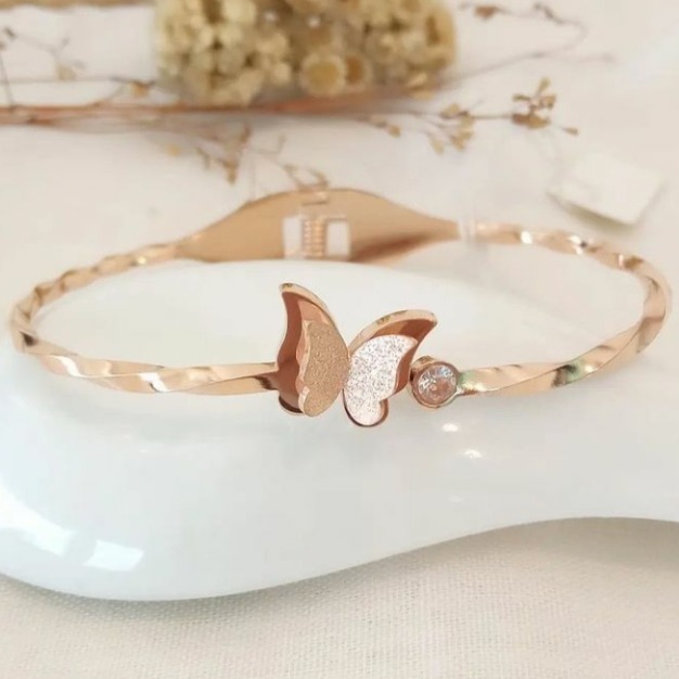 22 carat rose gold Butterfly design bracelet rh-lb904