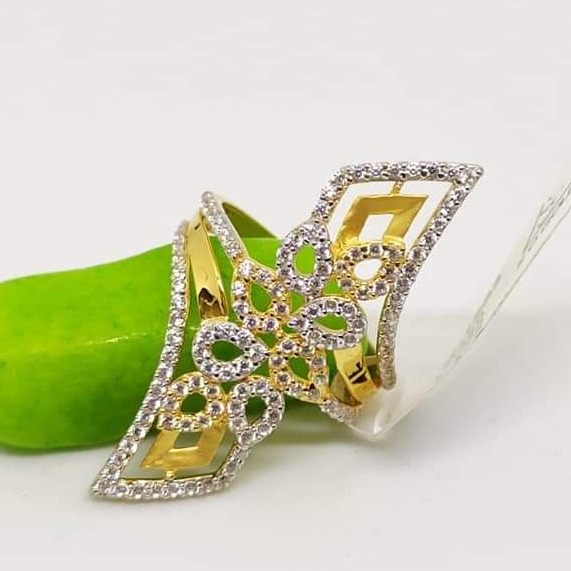 916 Gold CZ classic Ladies Ring RH-LR57