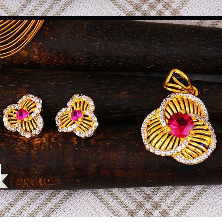 916 gold cz Pendant Set