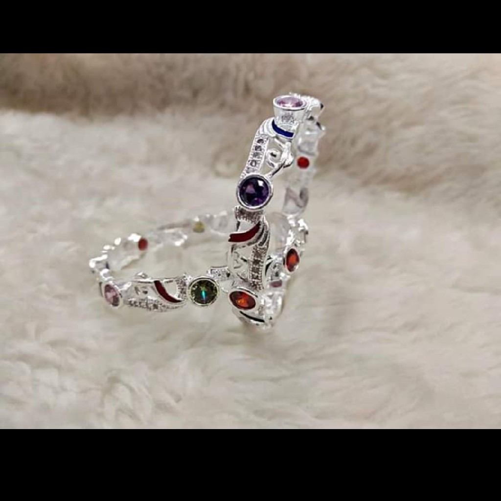 Silver ladies bangles - Image 6