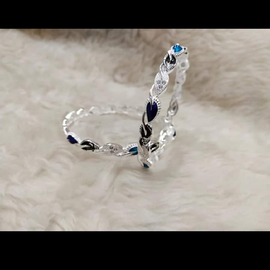 Silver ladies bangles - Image 2
