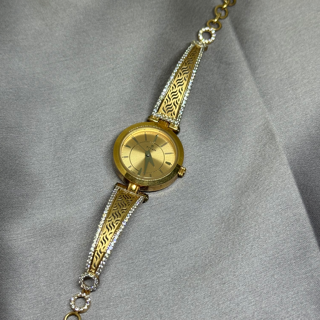 Gold 18k Ladies watch