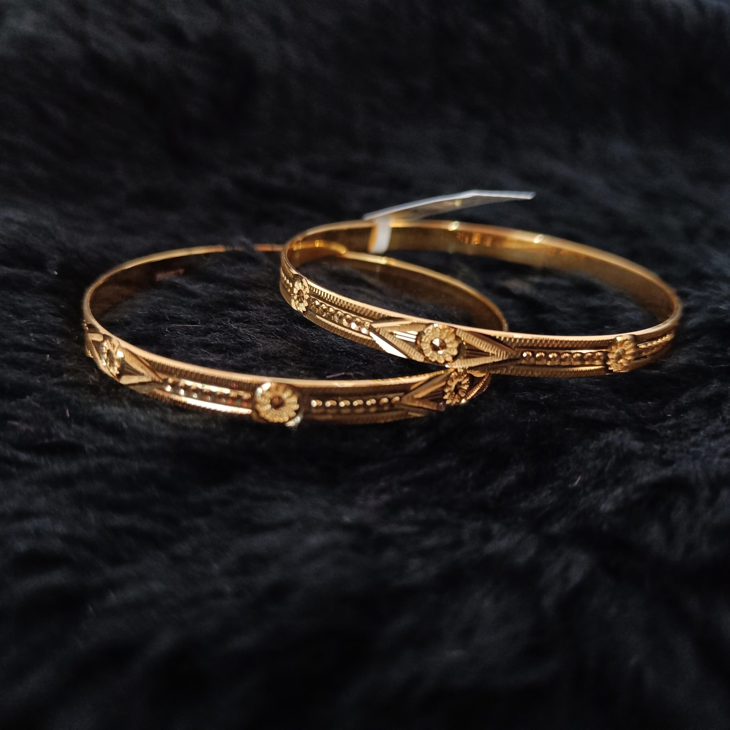 22K Gold Fancy Kanas Bangle