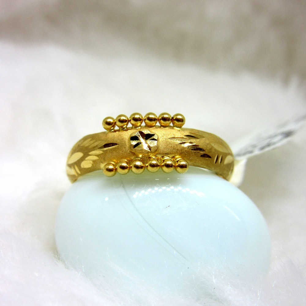 Gold karda ladies ring