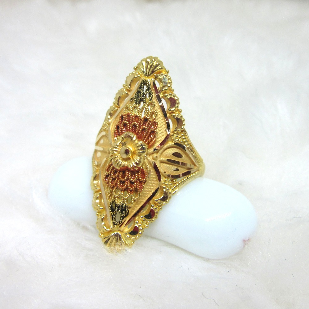 Amazing gold long carving ring