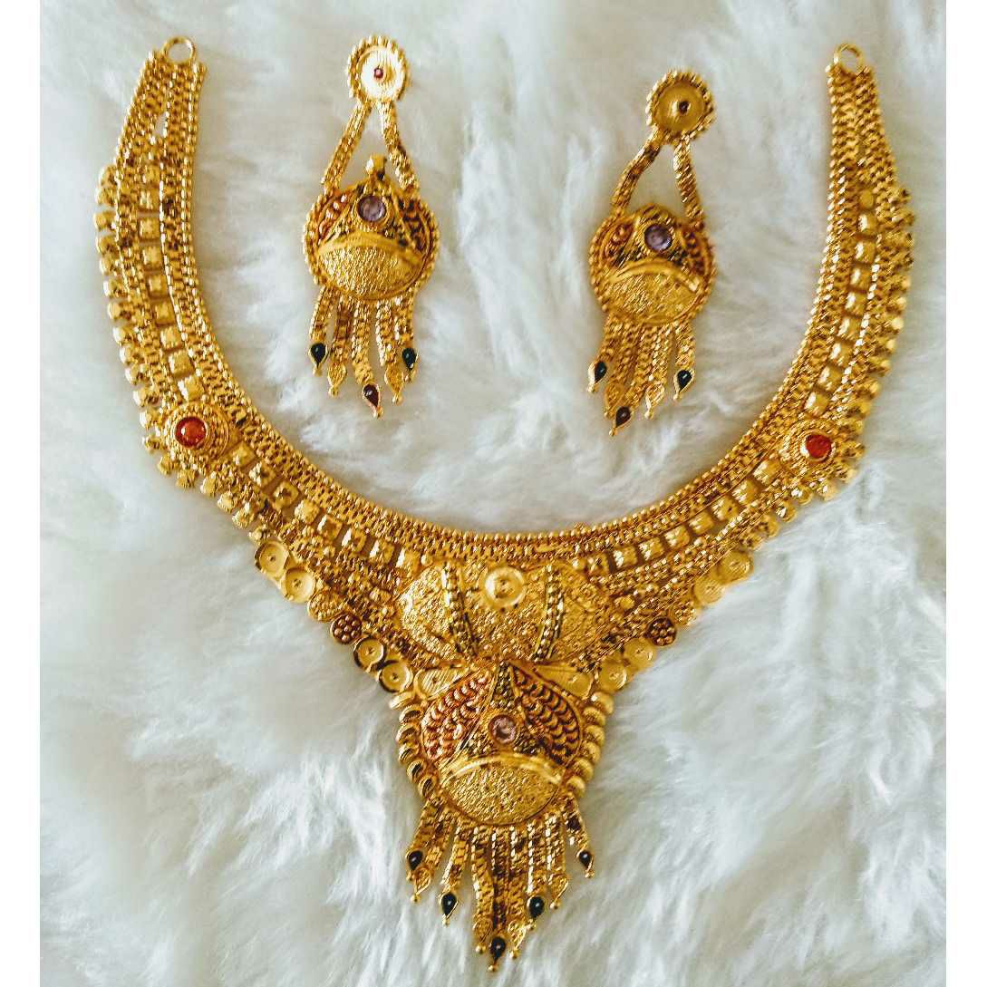 Gold Great Necklace Set Butii