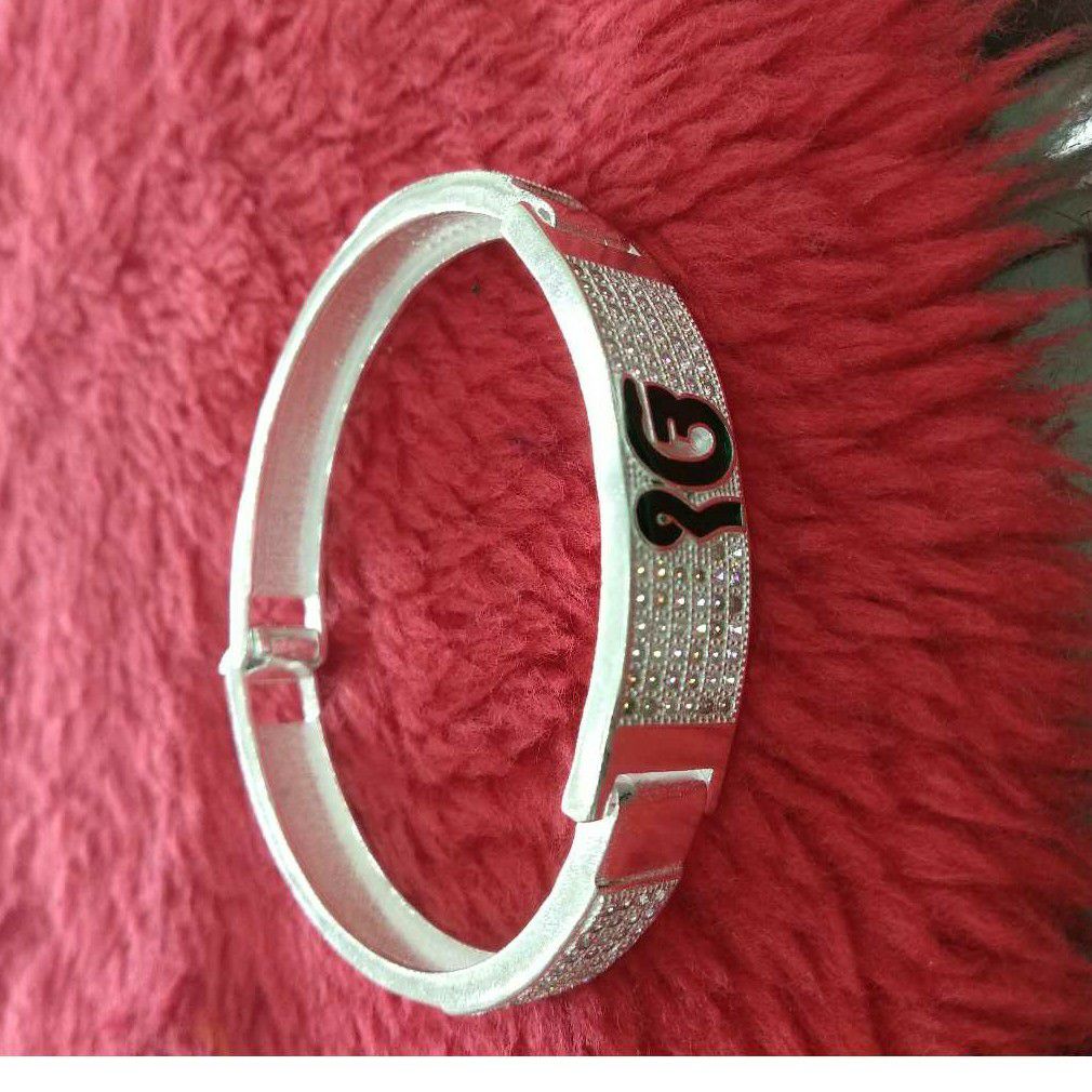850 Silver Kadali