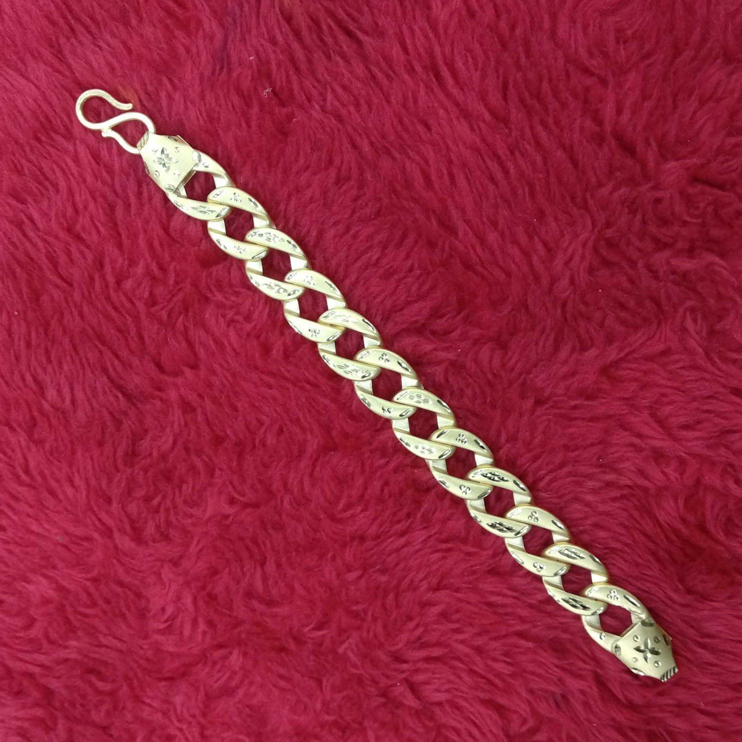916 Gold Holmark Lucky