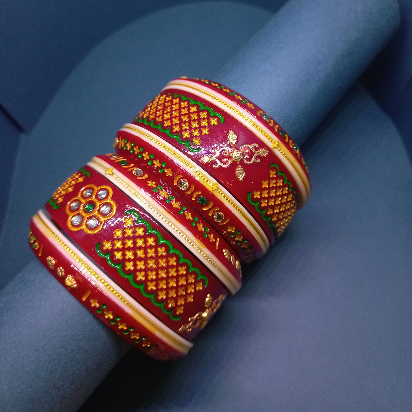 916 Gold Stylish Design  Plastic Kangan