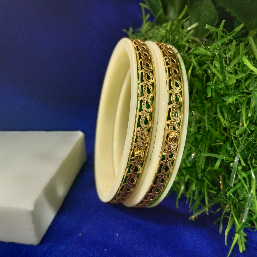 22kt 2Pis Fancy Gold Plastic Chudi