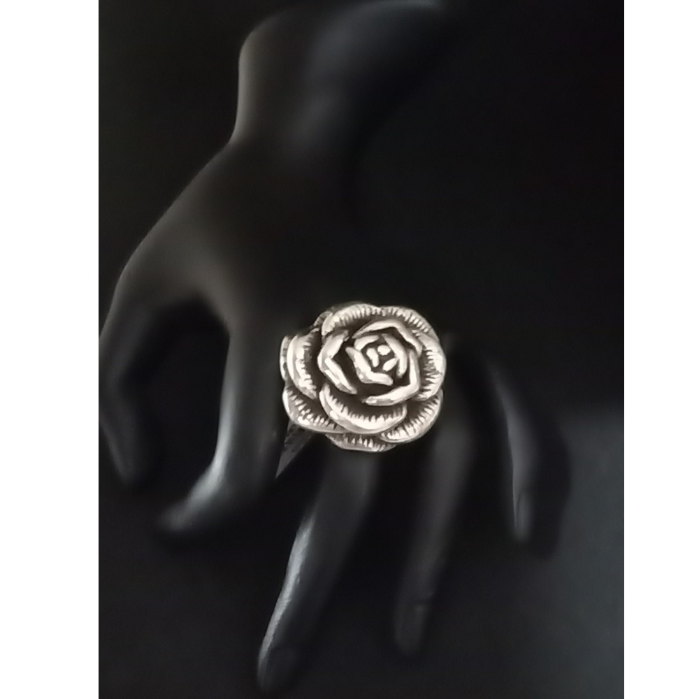 925 Antique Rose Silver Ring LJS 002