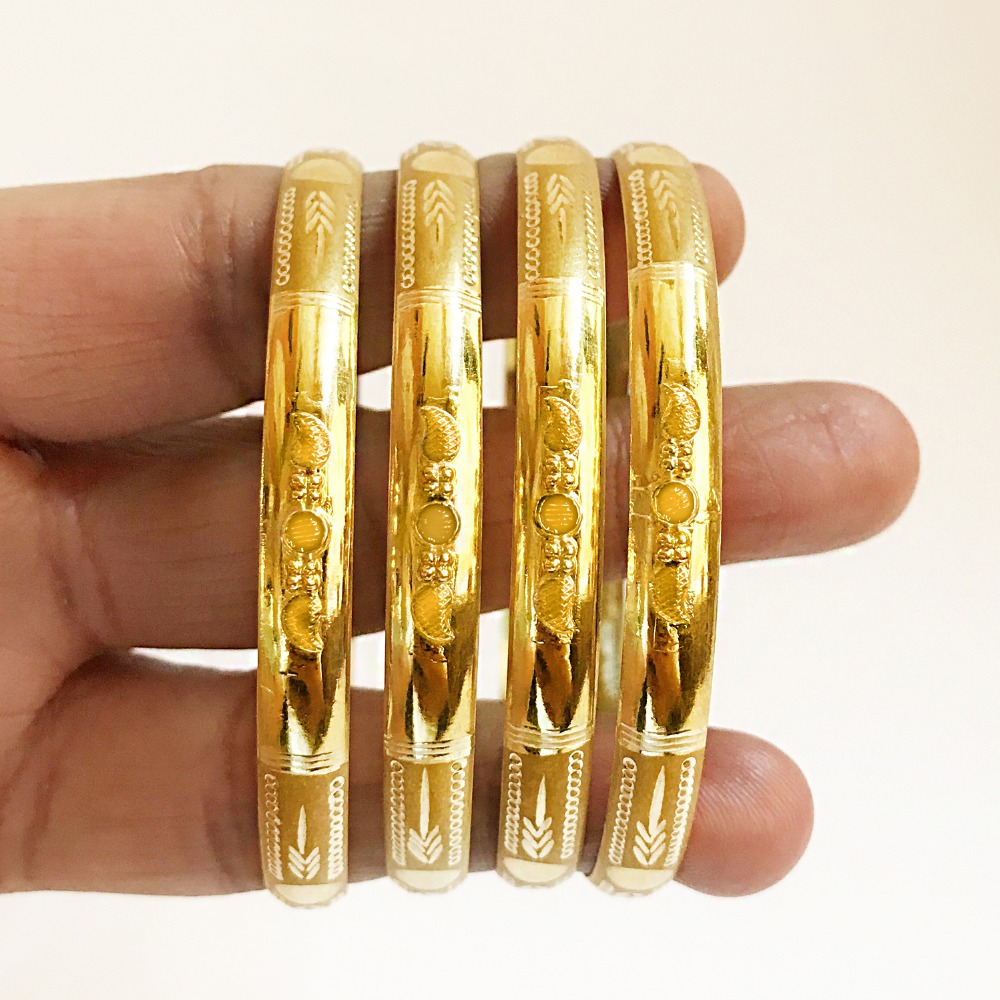 18 Kt Yellow Gold Handmade Slip-On Bracelet Bangles 32 Gms (4 Pieces)