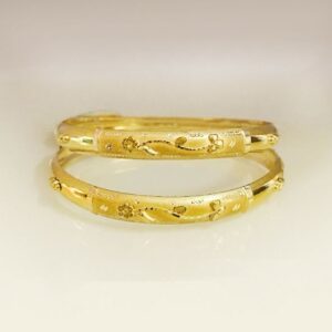 18 Kt Yellow Gold Handmade Slip-On Bracelet Bangles 20 Gms (2 Pieces)