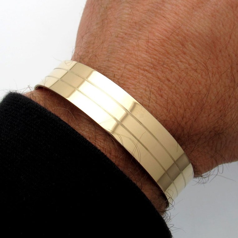 18 Kt Hallmark Stamped Yellow Gold Line Men's Cuff Bracelet 25 Grams
