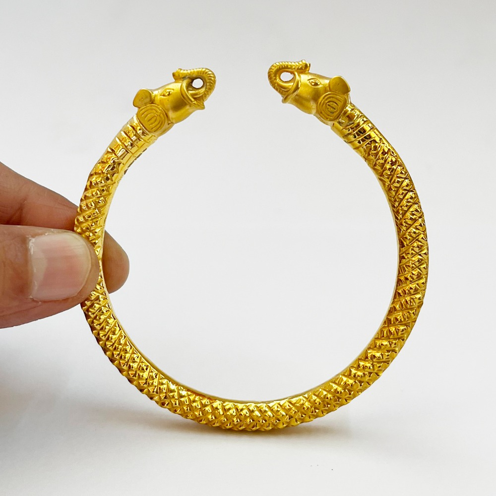 18 Kt Yellow Gold Chunky Elephant Cuff Handmade Men's Bracelet