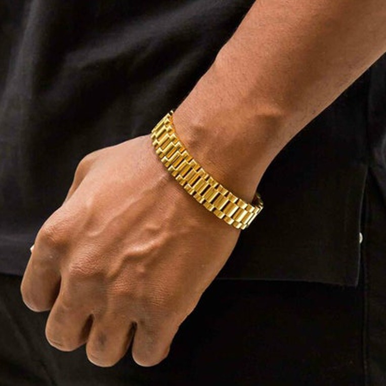 18 Kt Yellow Gold Rolex Link Handmade Men's Bracelet 35 Gms
