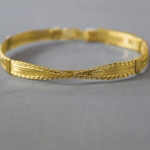 18 Kt Yellow Gold Wirewrapped X Design Women's Bracelet Bangle 25 Gms