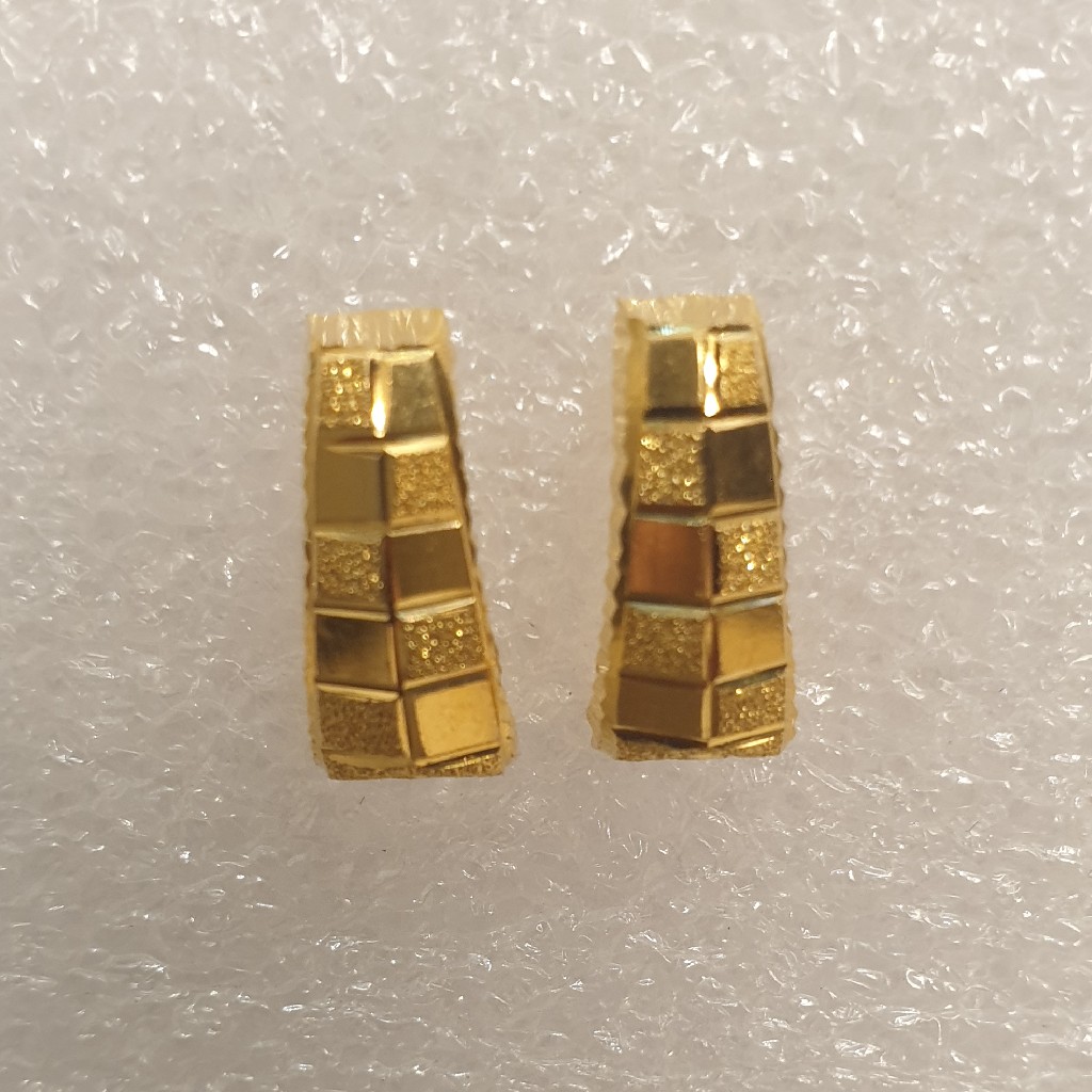 Fancy earrings light weight