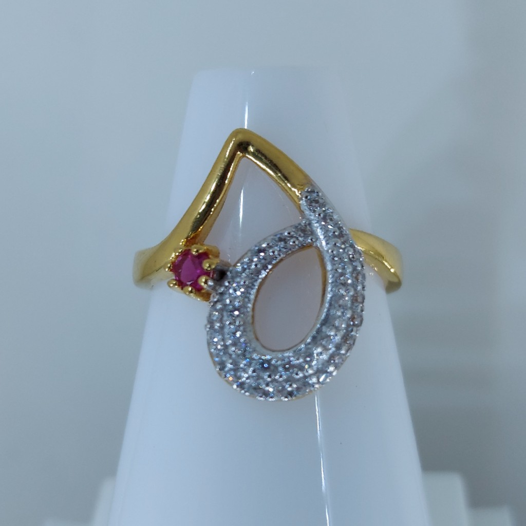 Ladies F. Ring