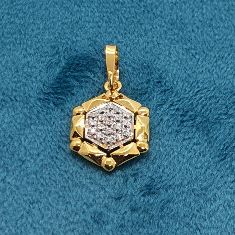 Gold 18.k Diamond Fancy Pendant