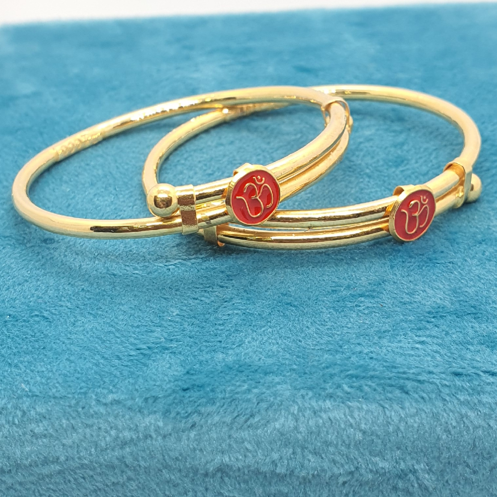 Gold 22.k Om Design Baccha Bracelet