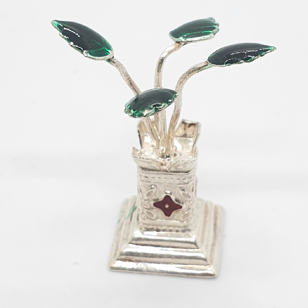 Silver  tulsi kyaro