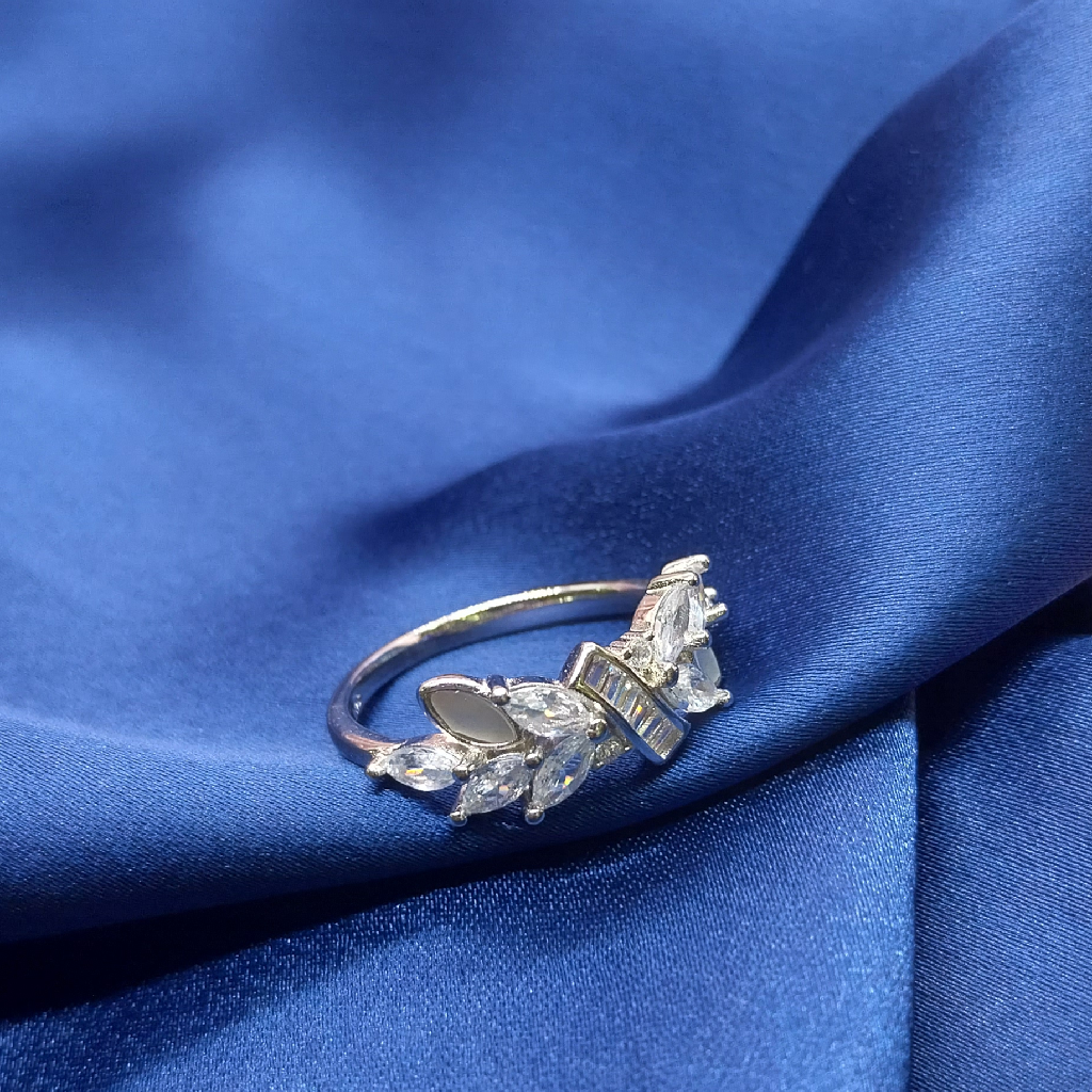 Silver 92.5 Fancy Diamond Ladies Ring