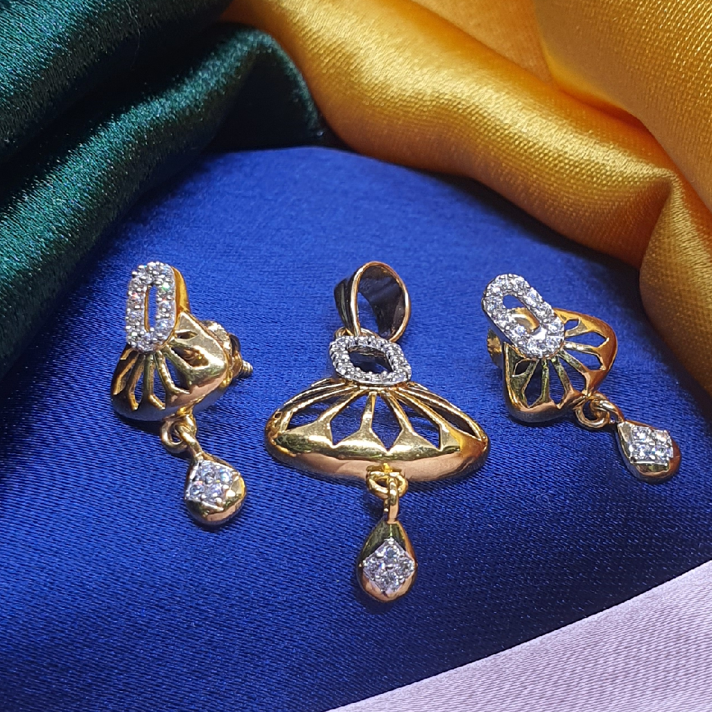 22.k Gold Fency Ledise Pendant Set