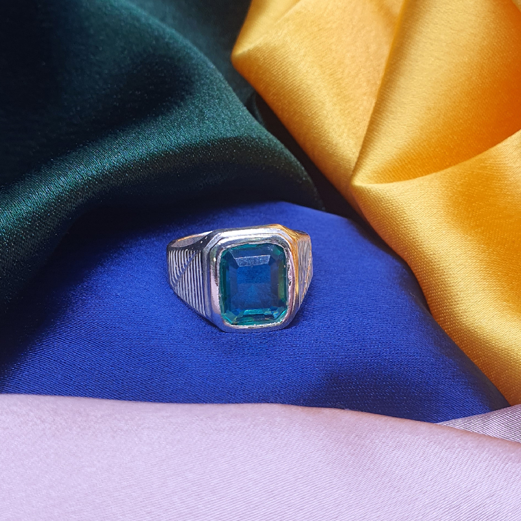 Silver Emerald Stone Gents Ring