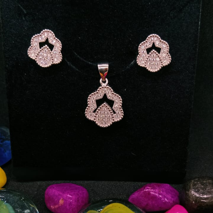 Silver 9.25 Fancy Pendant Set