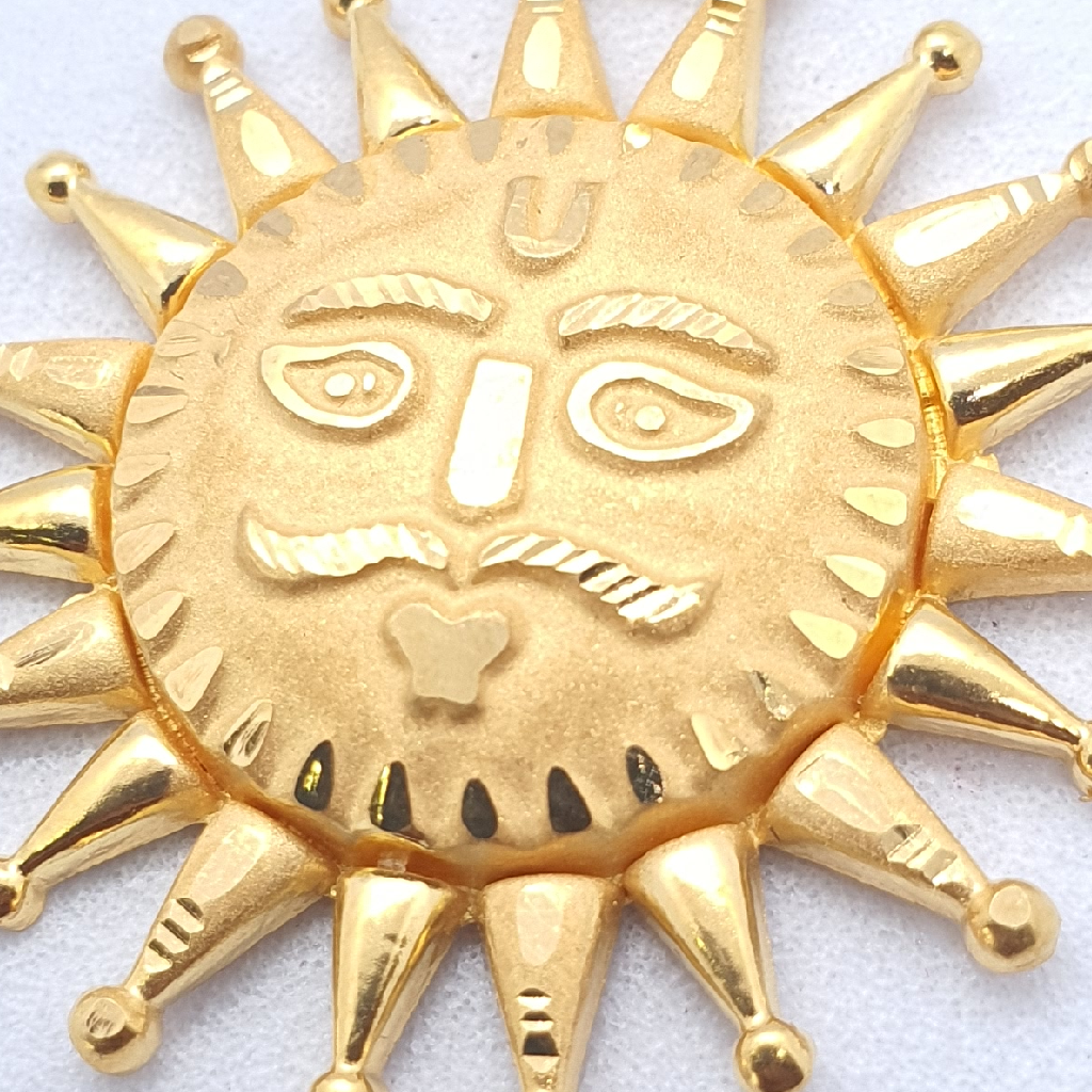 Gold 22.k Surya Design Pendant - Image 2