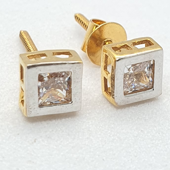 Gold 22.k Fancy Ladies Earrings