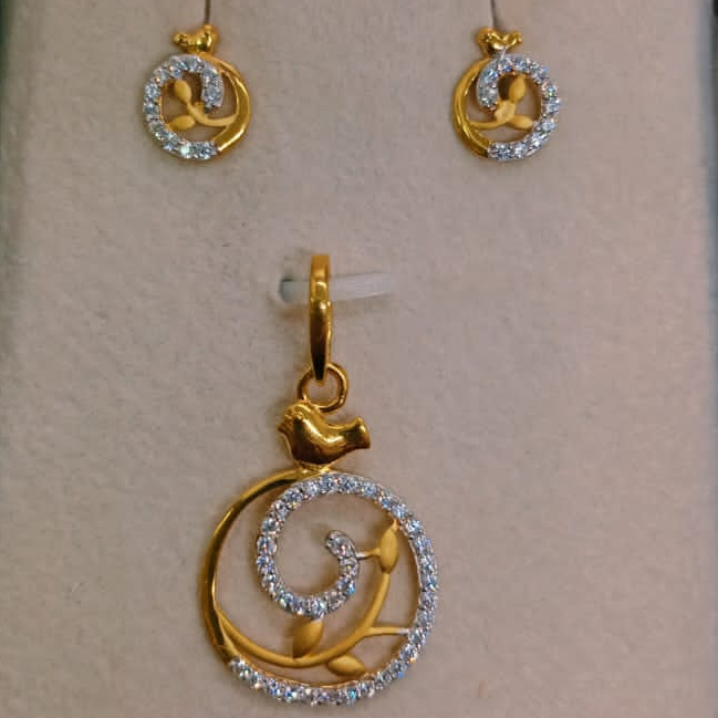 Gold 22k Round Fancy Design Pendant Set