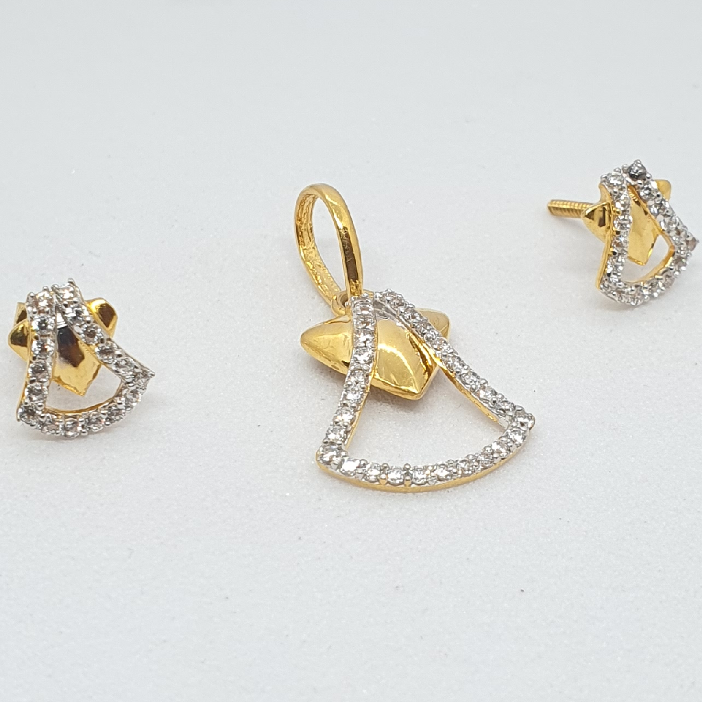Gold 91.6 Fancy Diamond Pendant Set - Image 2