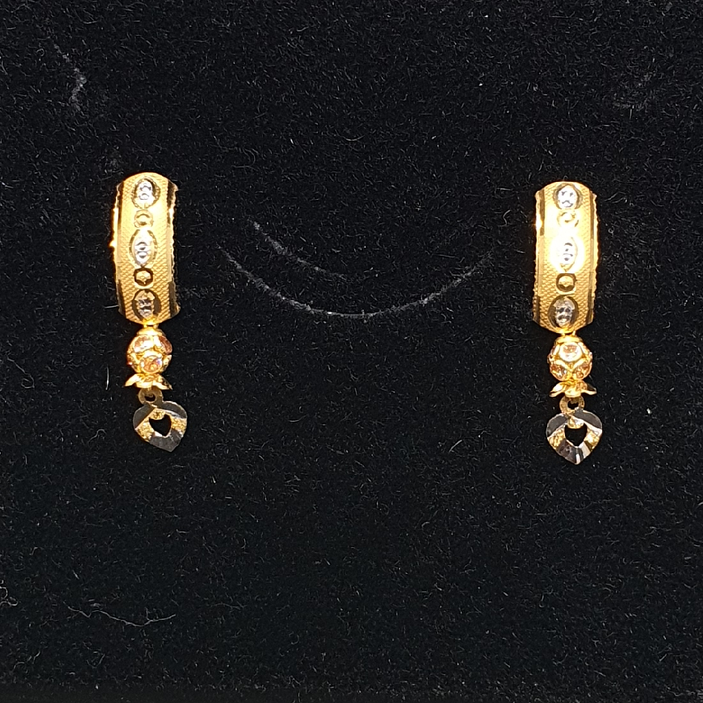 Gold 91.6 Fancy Ladies Earrings