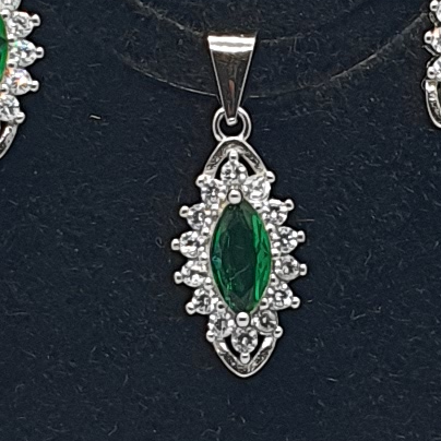 Silver 92.5 Green Stone Fancy Pendant Set - Image 2