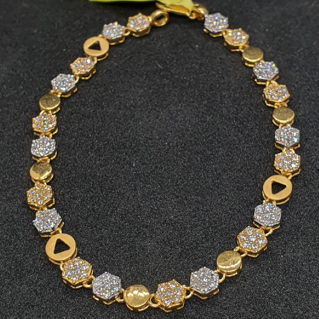 Gold 91.6 Diamond Ladies Fancy Lucky