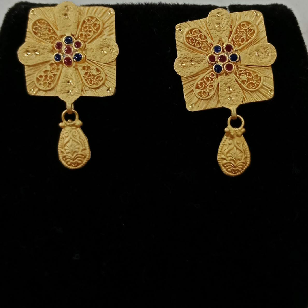 22k Gold Diamond Ladies Earrings