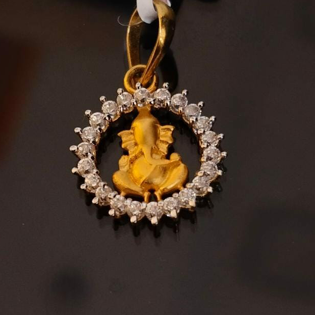 22k Gold Diamond  Pendant
