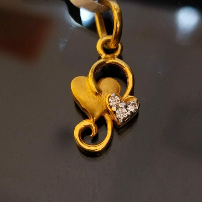 22k Gold Diamond Ladies Pendant