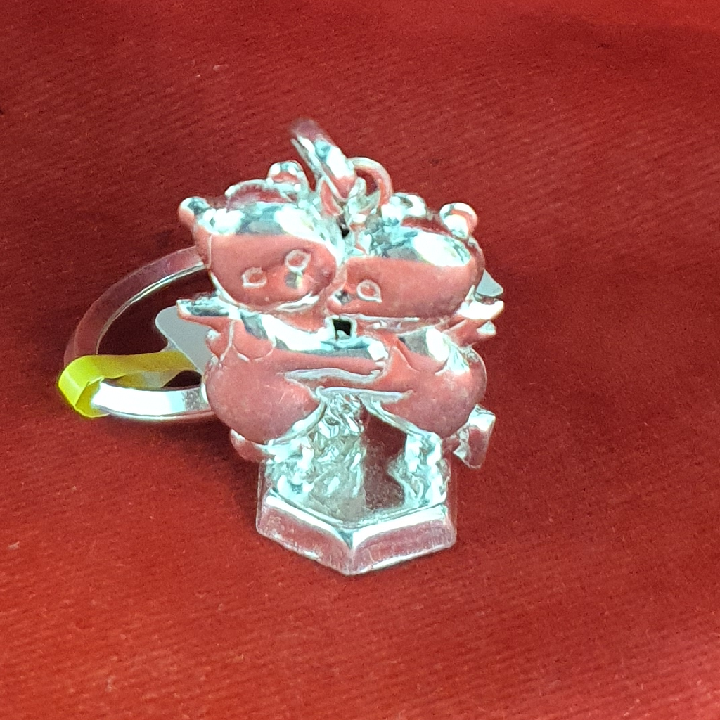 Silver Fancy Keychain - Image 2