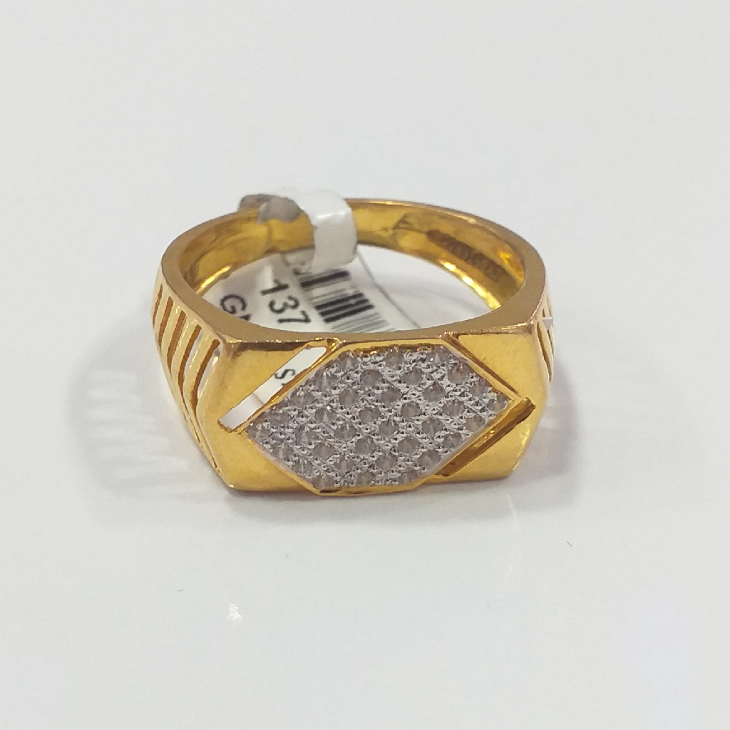 Gold 91.6 White Diamond Fancy Gents Ring
