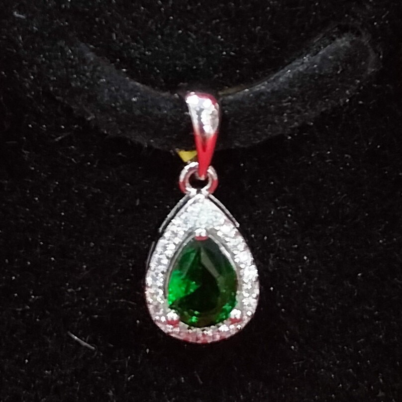 92.5 silver green diamond fancy pendant set - Image 2