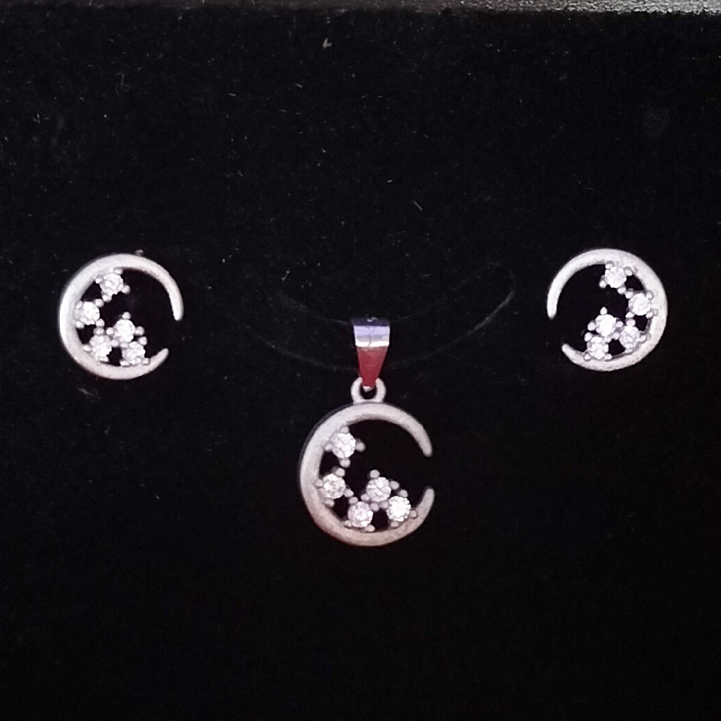 92.5 silver fancy design pendant set
