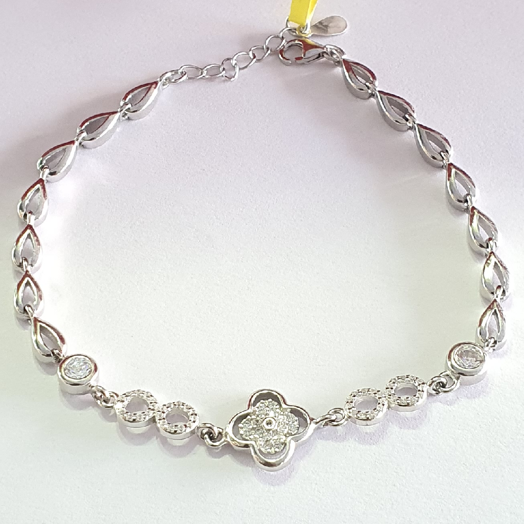 92.5 Silver taraash Floral Diamond Fancy Bracelet