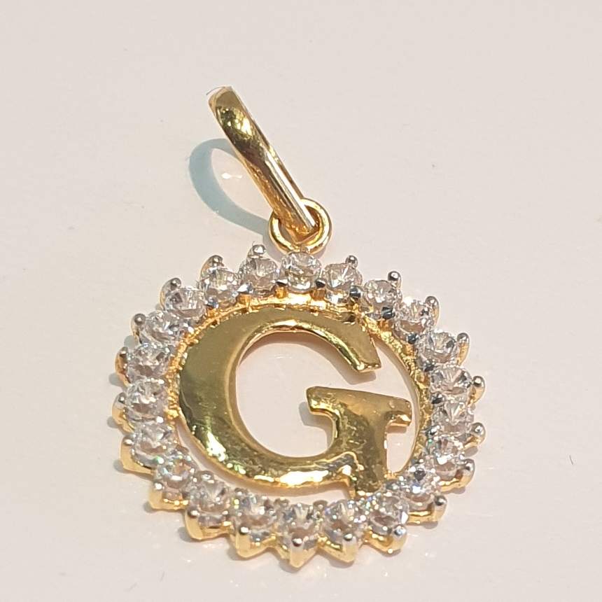 18k Diamond Later Pendant G