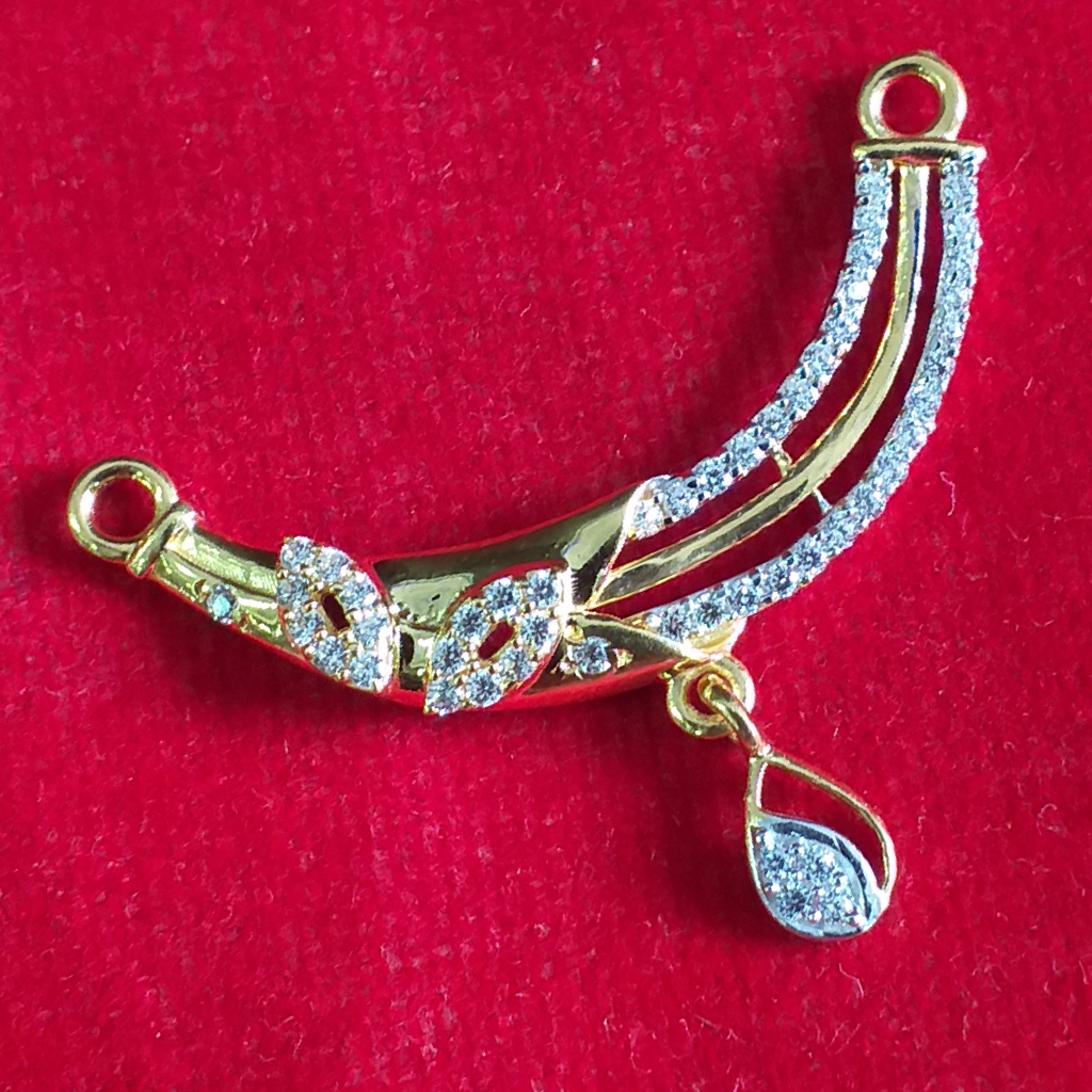 Hallmark gold diamond fancy design mangalsutra pendant